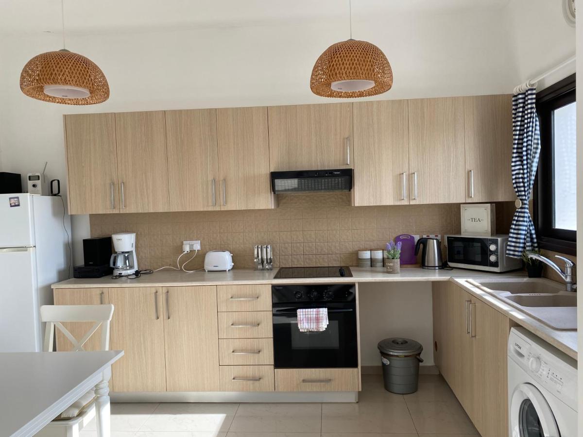 Two Bedroom Duplex :Mountain And Sea View 라르나카 외부 사진