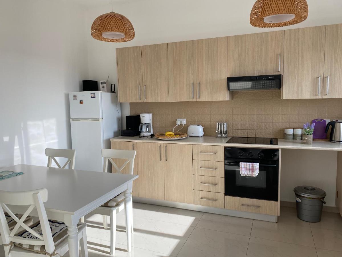Two Bedroom Duplex :Mountain And Sea View 라르나카 외부 사진