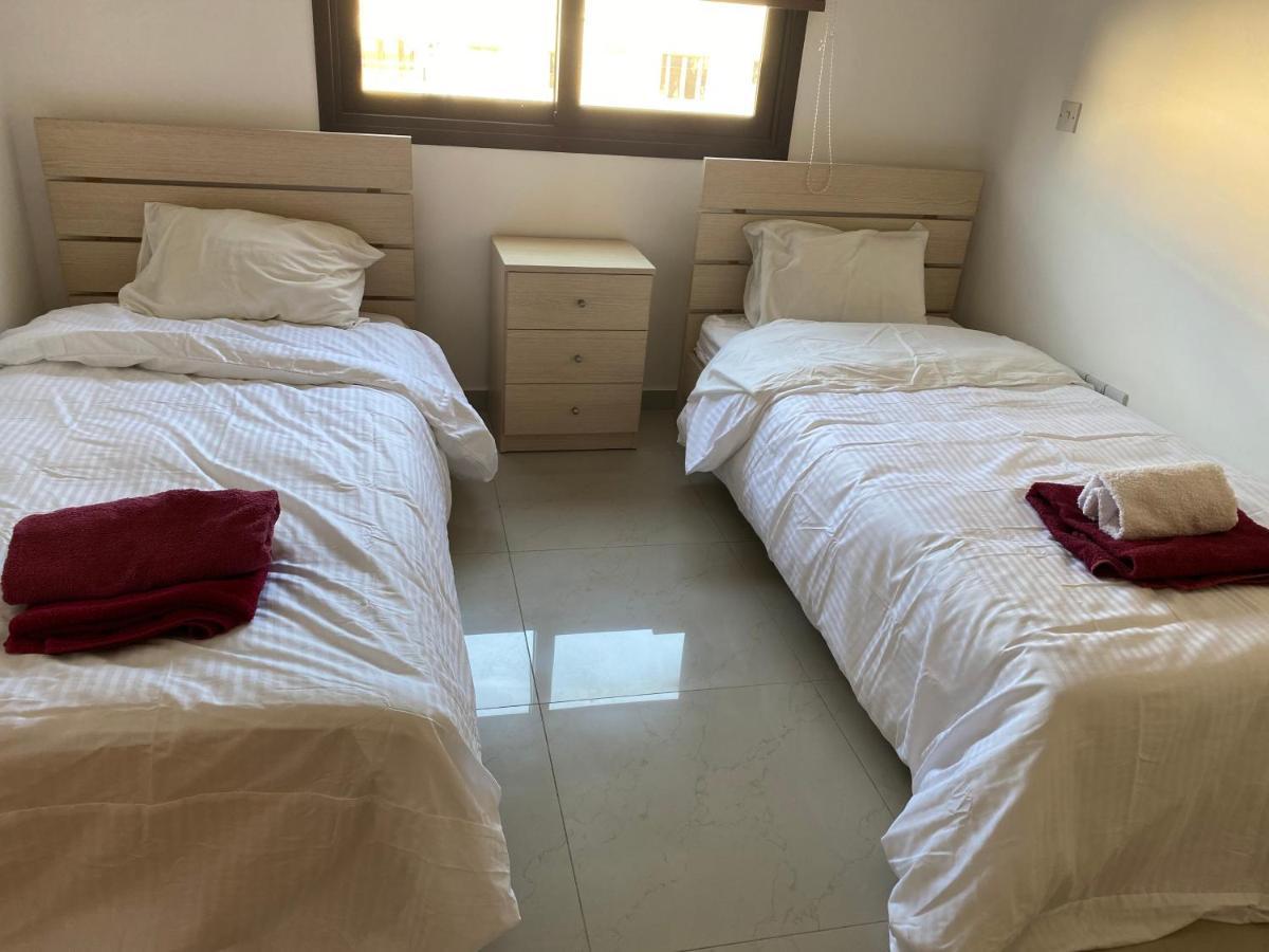 Two Bedroom Duplex :Mountain And Sea View 라르나카 외부 사진