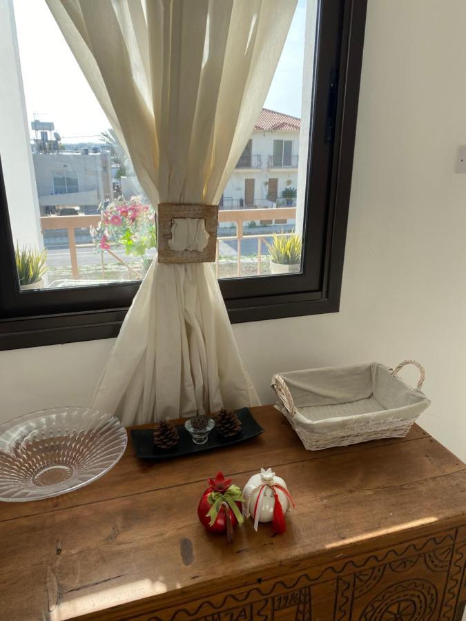Two Bedroom Duplex :Mountain And Sea View 라르나카 외부 사진