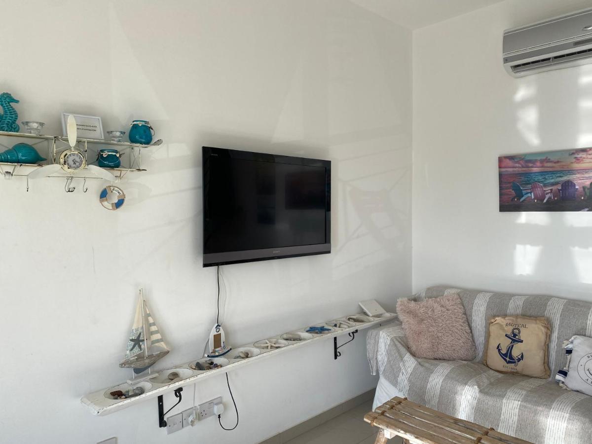 Two Bedroom Duplex :Mountain And Sea View 라르나카 외부 사진